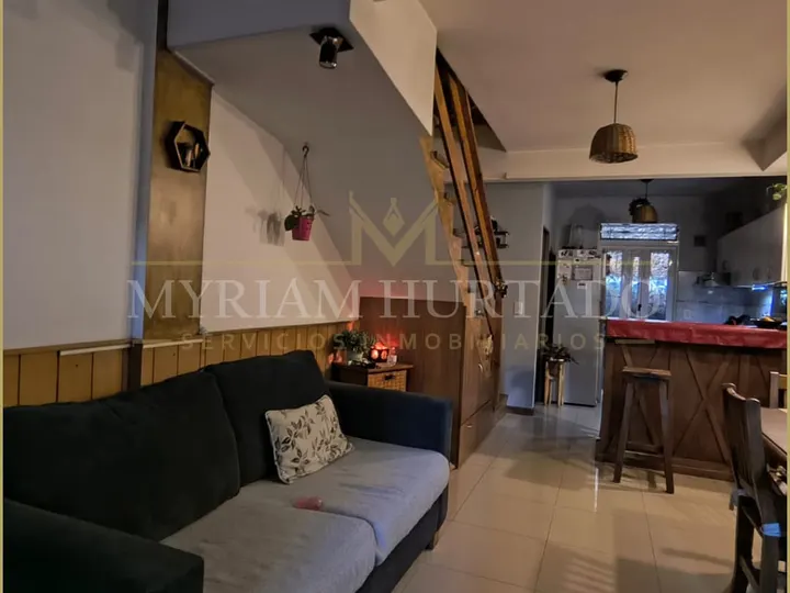 Tríplex de 4 ambientes en Monte Grande